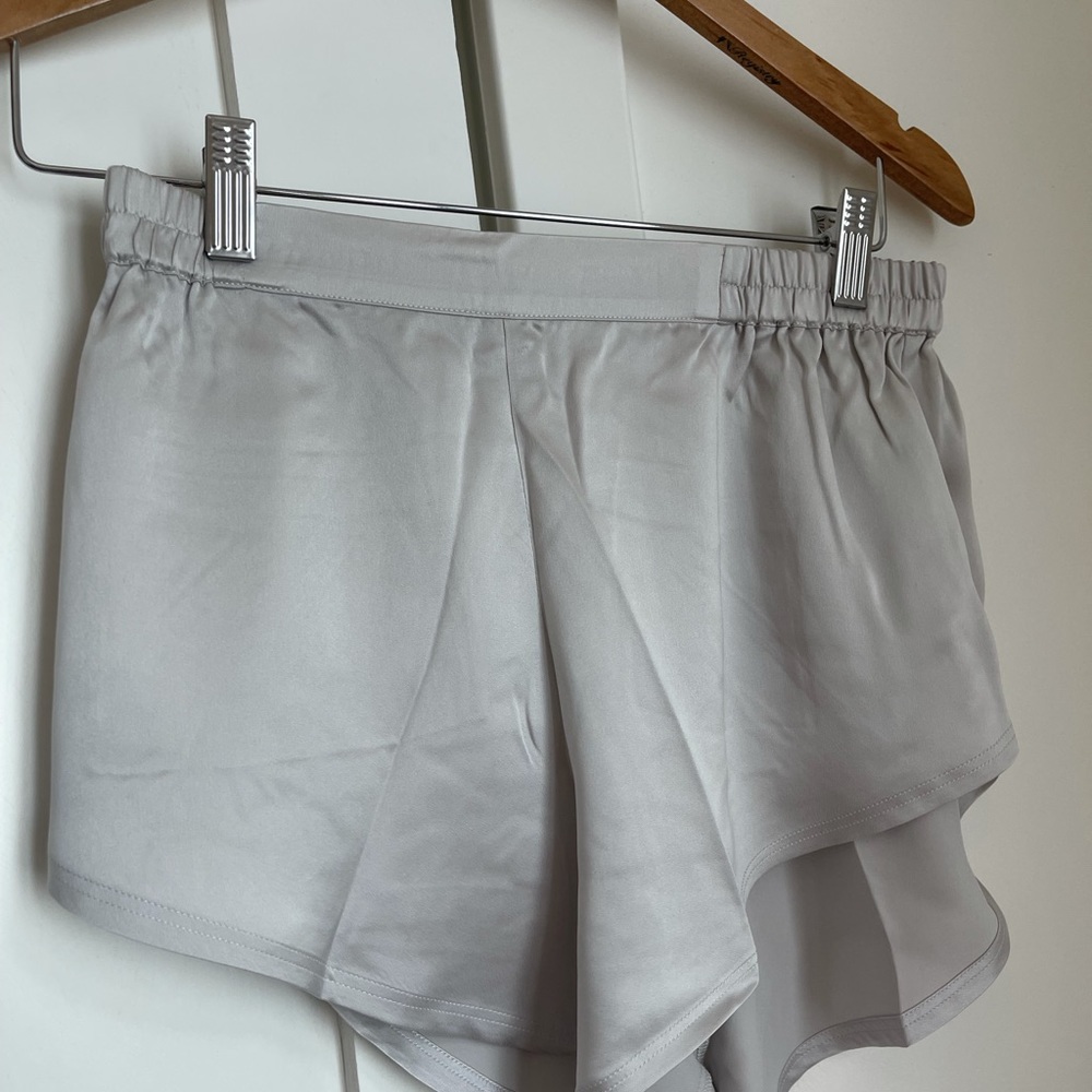 Exclusive Lunya Washable Silk Tee Set in Stone